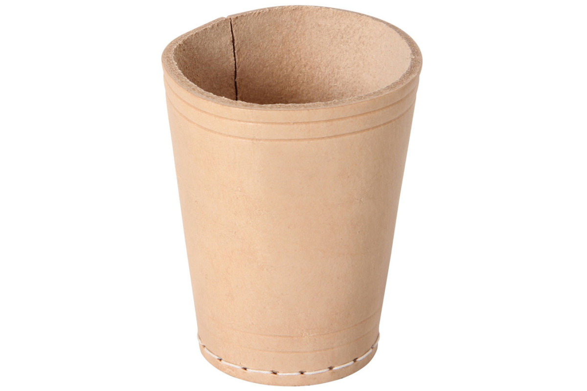 Gobelet en cuir 10x8cm
