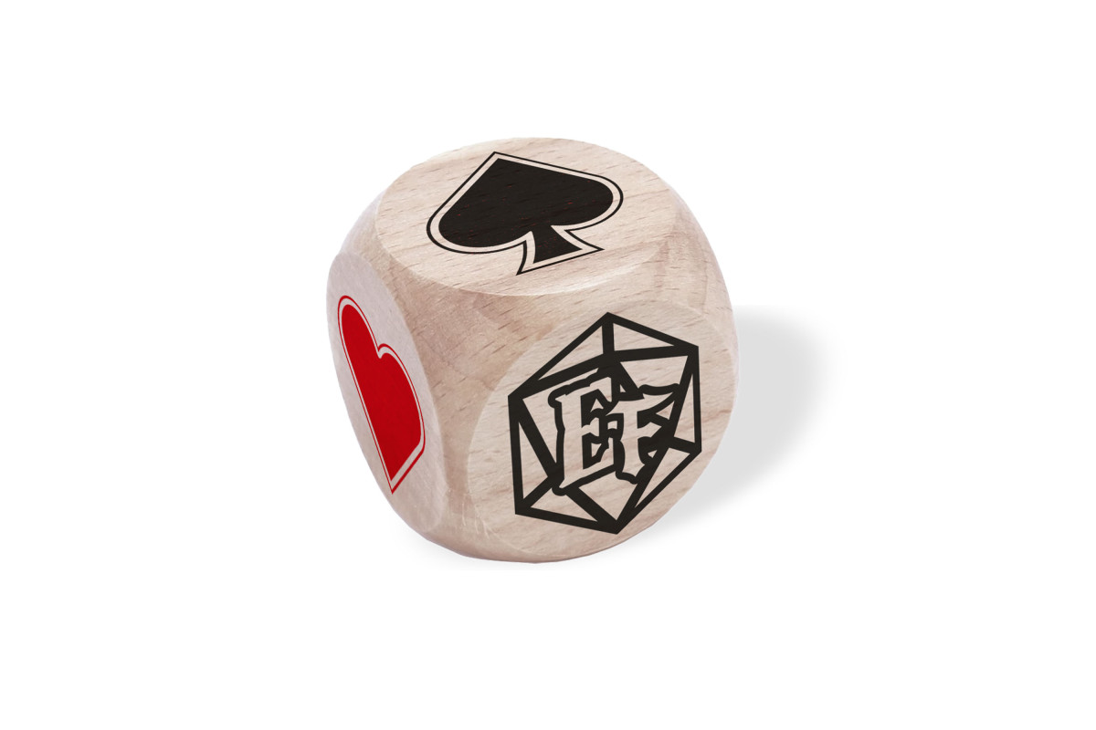 Dé d'atout en bois 3cm coins arrondis (dé belote)