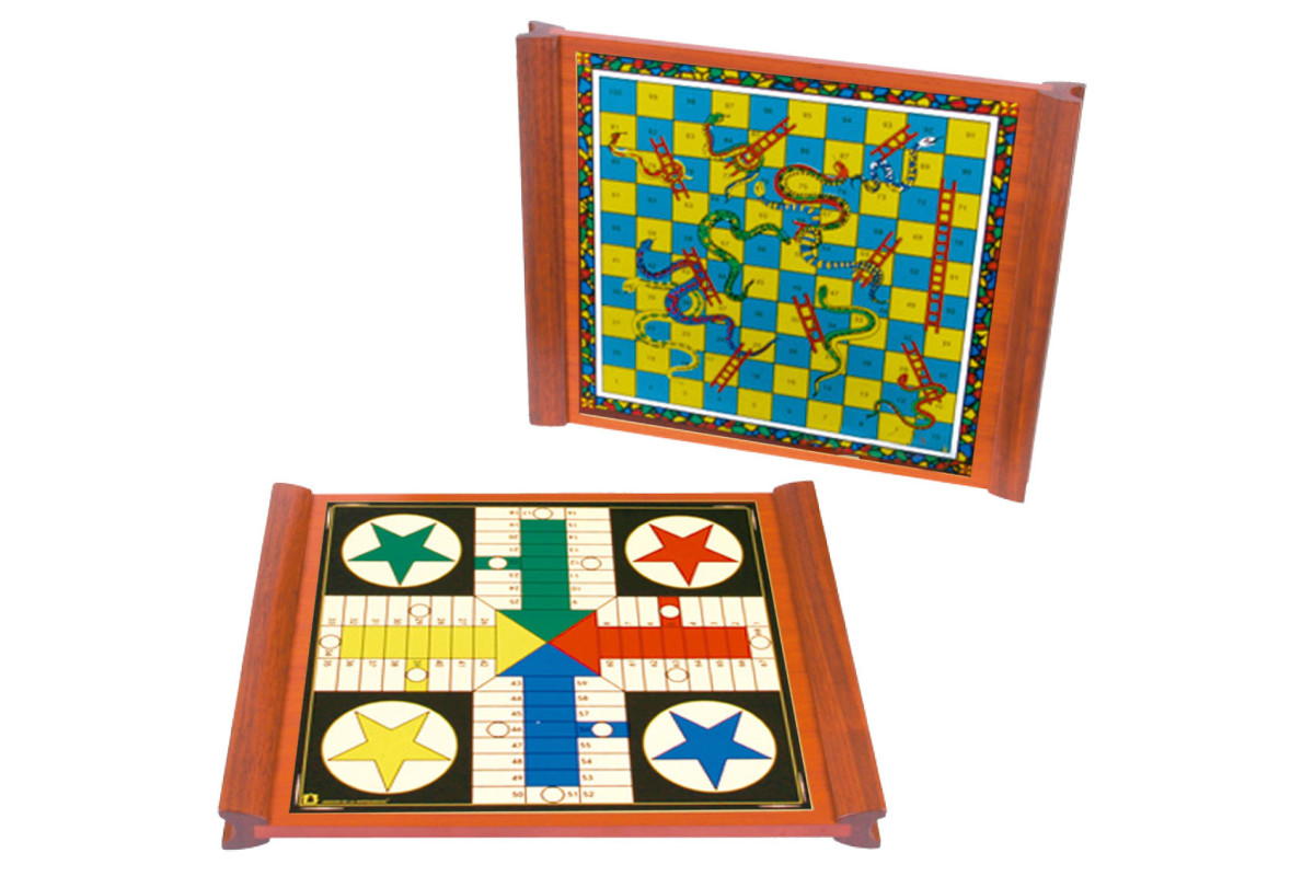 Parchisi (Petits chevaux) et Echelles et serpents (Snakes & Ladders)