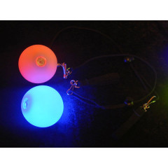 Bolas/Poï lumineuse + corde et poignée Light Up (l'unité, SANS LED)